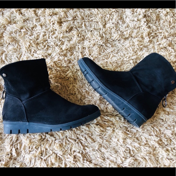 Basic Editions Ankle Boots - Picture 2 of 8